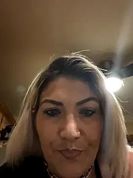 LittleMissEeve on StripChat 