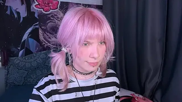 LolaDollyMur on StripChat 