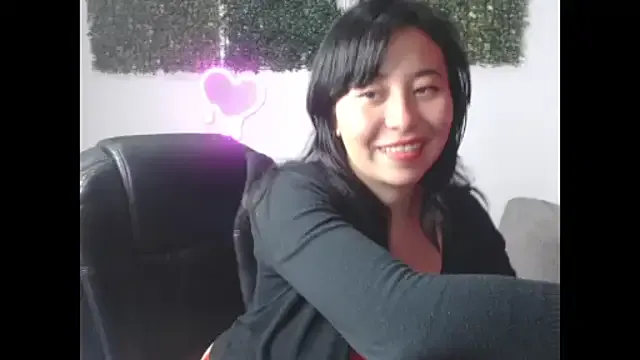 LolaOpalX on StripChat