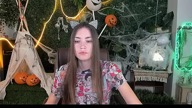 lollyrais on StripChat 