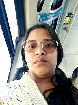 Luceroxxx7 — Undress me and play with my body