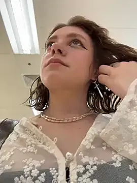 lucy-joy on StripChat