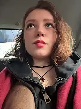 lucy-joy on StripChat