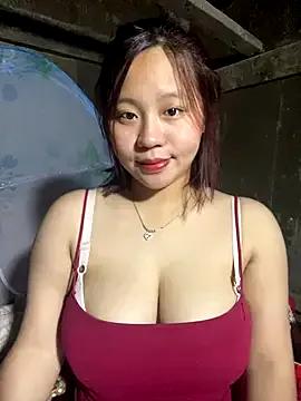 maianhcute on StripChat 