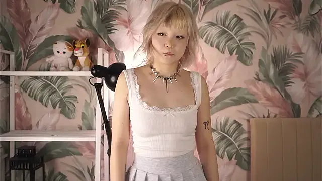 MarjoryHowlingwolf model from sc