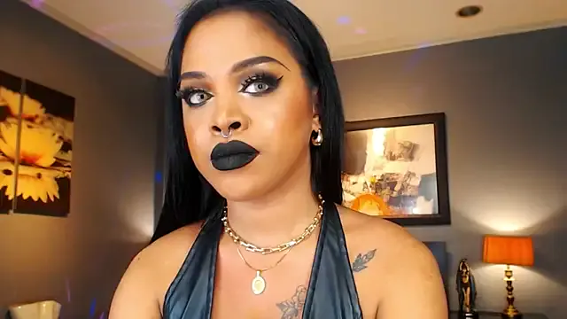 MarryQueen22 on StripChat