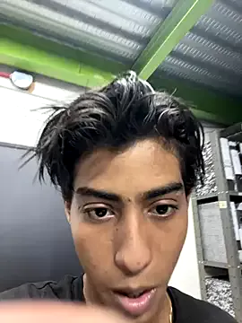 Mauuu18 on StripChat