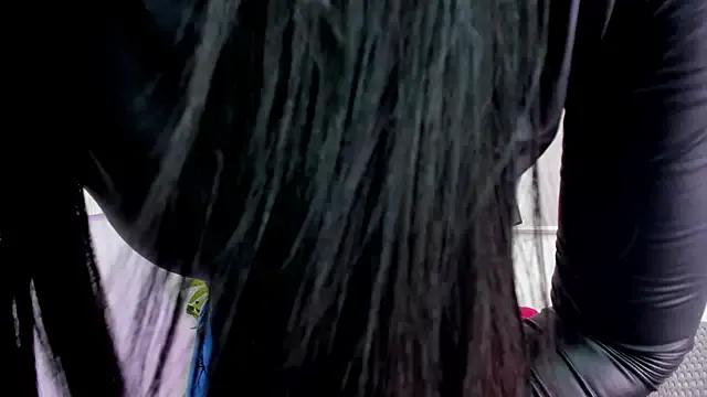 Miakhalifa_7 on StripChat