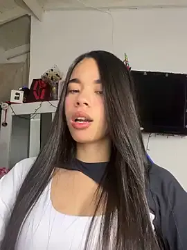 Milleradhara24 on StripChat