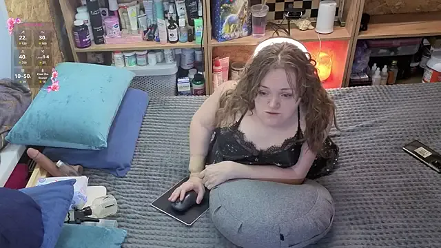MiniNatalie on StripChat