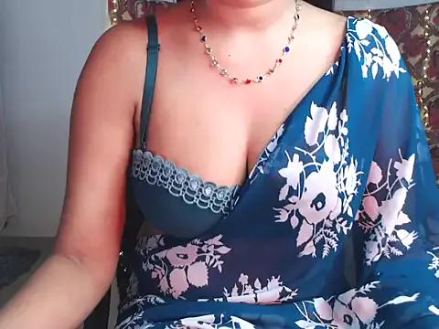 Missjaan — oily boobs play