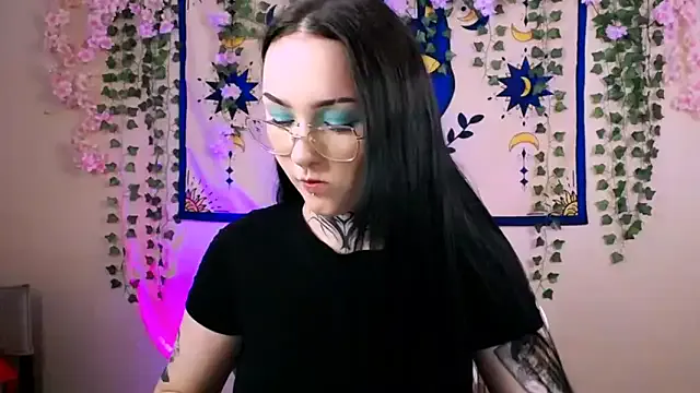 MollyKissy model from StripChat