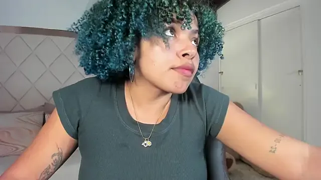momo_ayasse on StripChat