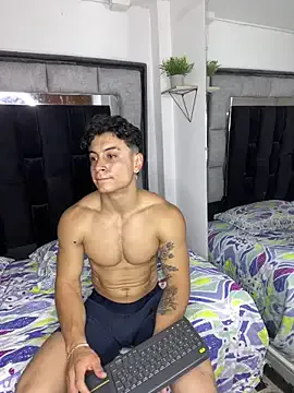 MR_MUSCLE on StripChat