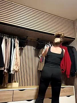 Mrs_Mr_007 — Play with pussy