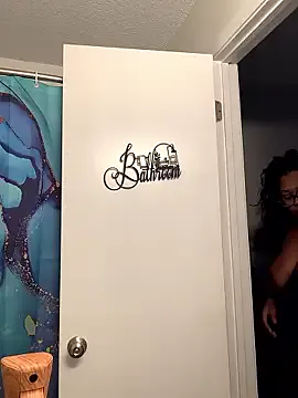 MsTsunamix3 on StripChat