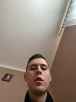 mw6667 on StripChat