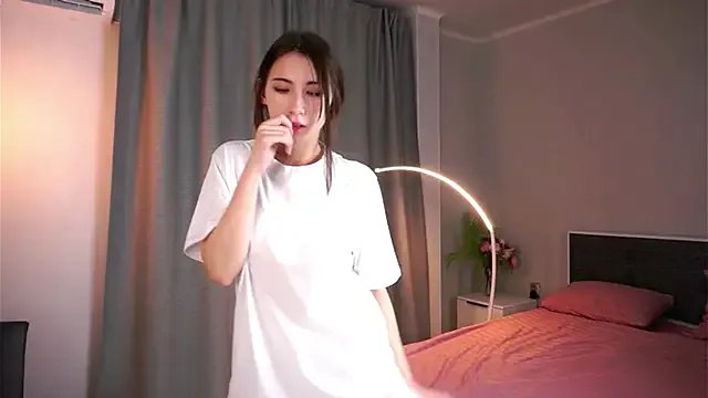 NanceeWestaway on StripChat 