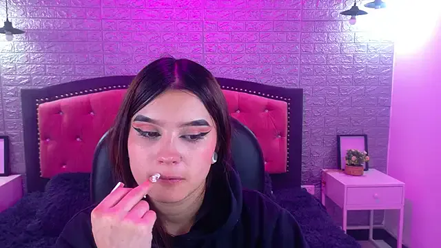 Natalie_loffreda on StripChat