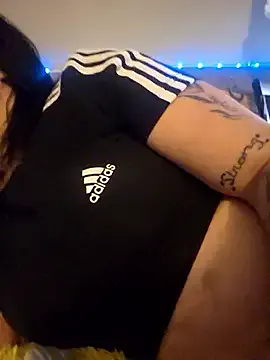 Neveah1 on StripChat