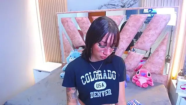 Niina_Sissy on StripChat 