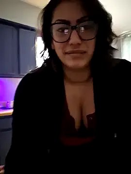 Nikkierosee on StripChat 