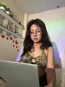 Noamilk model from StripChat