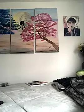 Paris_11 — Bow jow and bondage titis