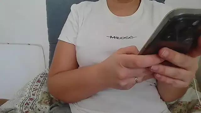 parismira on StripChat