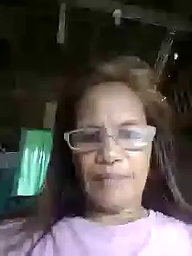 Petite_elise on StripChat