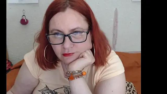 PlayfullMature on StripChat