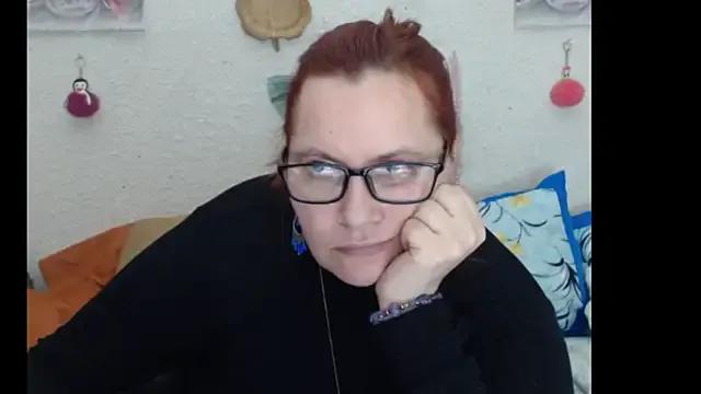 PlayfullMature on StripChat