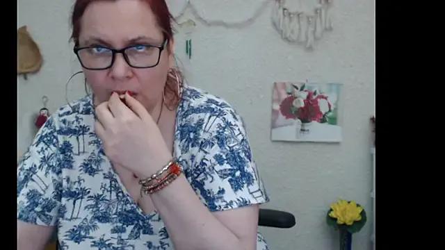 PlayfullMature on StripChat