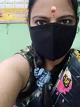 Queen-Neha on StripChat