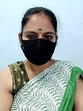 Queen-Neha on StripChat