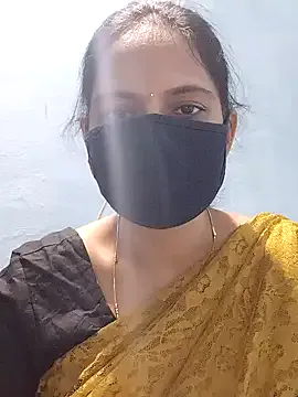 Queen-Neha on StripChat