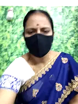 Queen-Neha on StripChat