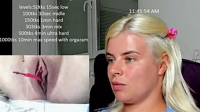 queenofthenighttt on StripChat 