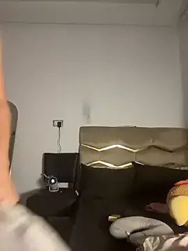 Roroo002 on StripChat 