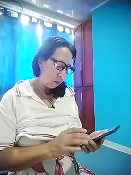 RosseLaure on StripChat