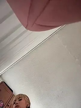 Sallem_Pink on StripChat