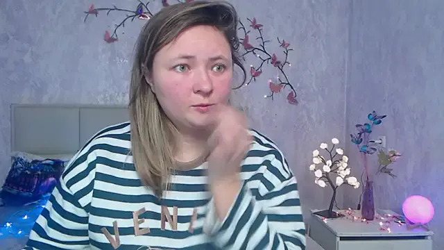 SallyVerda on StripChat