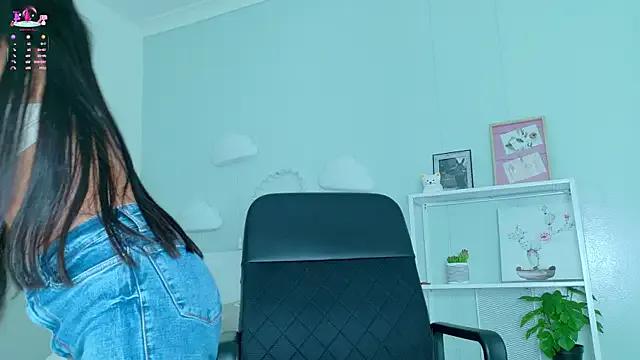 SamaGrey__ on StripChat 