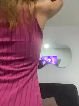 Samantha_bigboobs on StripChat
