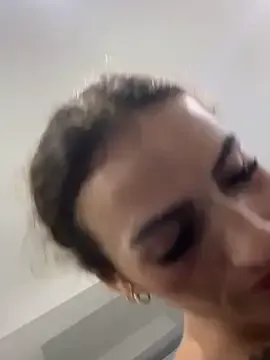 Samantha_bigboobs on StripChat