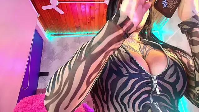 SamanthaaSutra on StripChat 