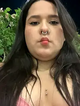SamanthaDiamonds_ on StripChat