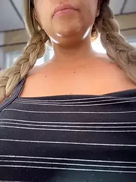 sammyqueenx21 on StripChat 