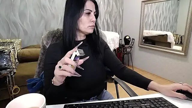 Sara_Poison on StripChat 