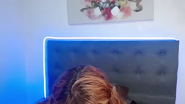 sarah_lovesu on StripChat